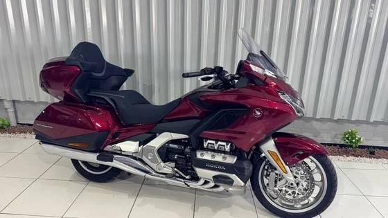 HONDA GL 1800 GOLD WING TOUR HONDA GL 1800 GOLD WING TOUR